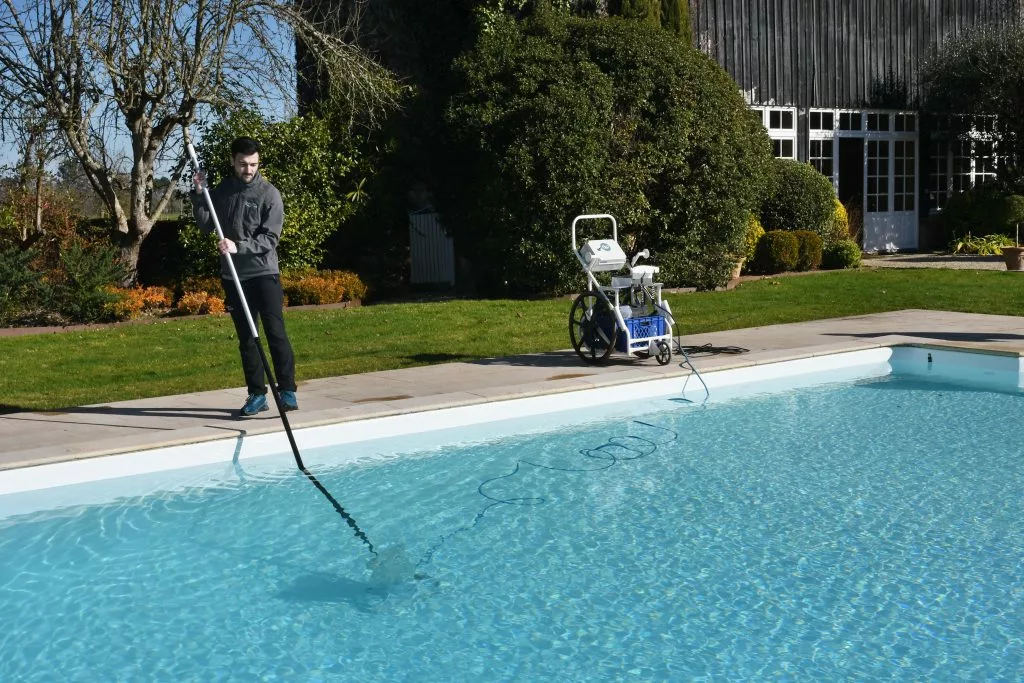 quality-piscine-traitement-entretient-formation-4-1024x683