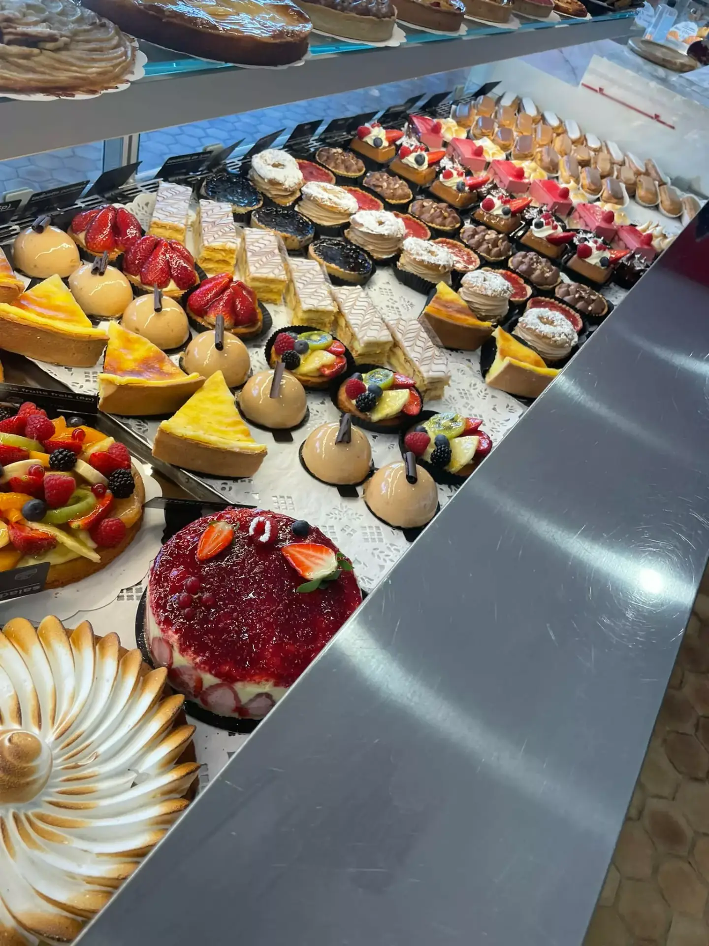Pâtissier expérimenté en boulangerie-pâtisserie artisanale à Montréal-la-Cluse